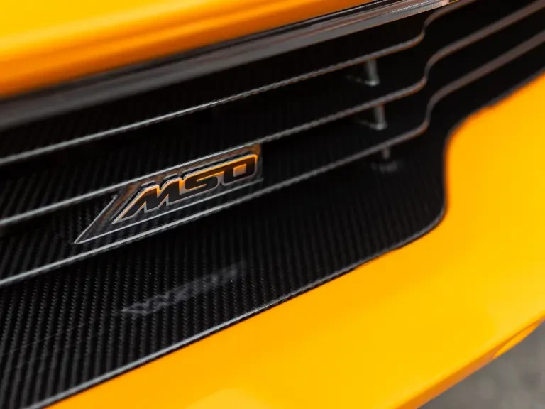 2020 McLaren Senna - Image 7 of 31