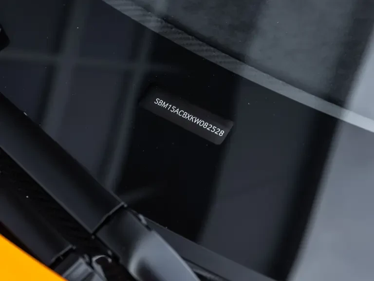 2020 McLaren Senna - Image 26 of 31