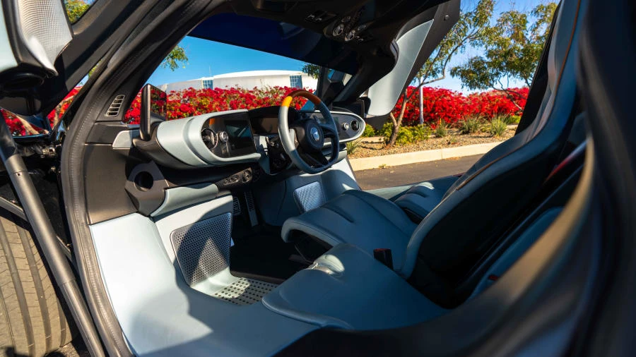 2020 McLaren Speedtail - Image 25 of 31