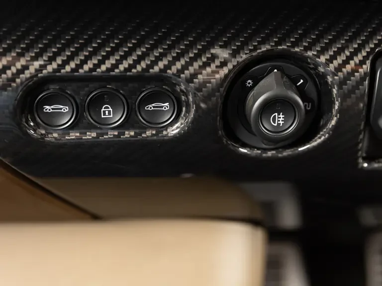 2020 McLaren Speedtail - Image 25 of 31