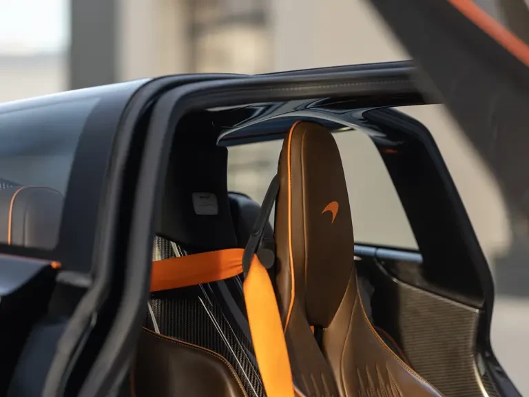 2020 McLaren Speedtail - Image 28 of 31