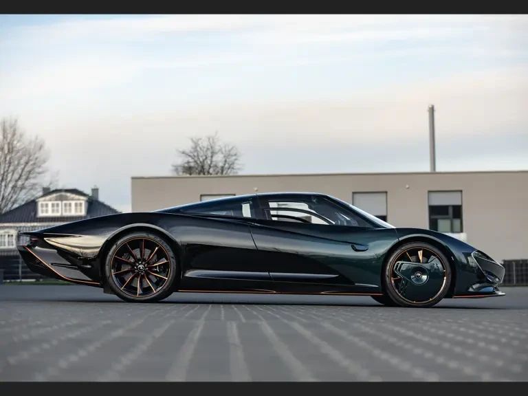 2020 McLaren Speedtail - Image 13 of 31