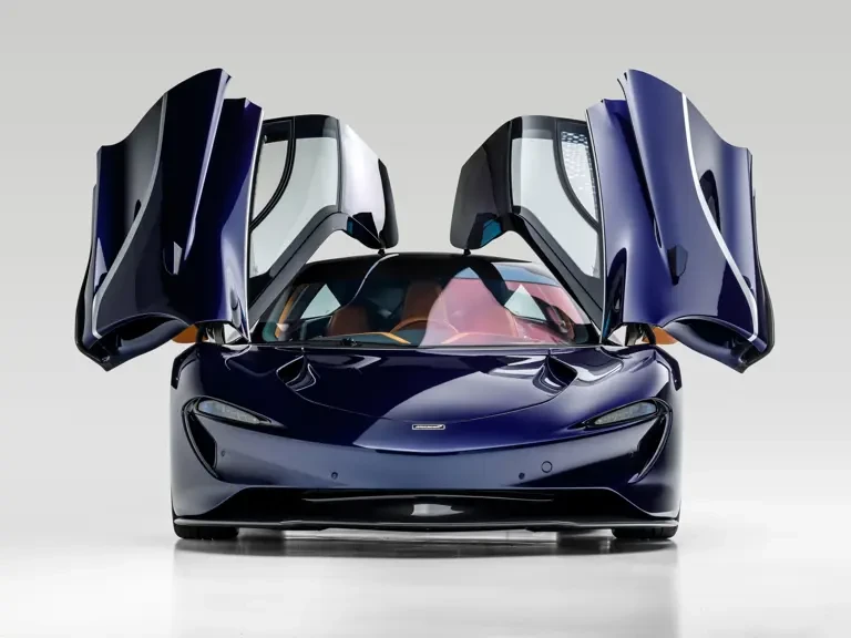 2020 McLaren Speedtail - Image 13 of 31