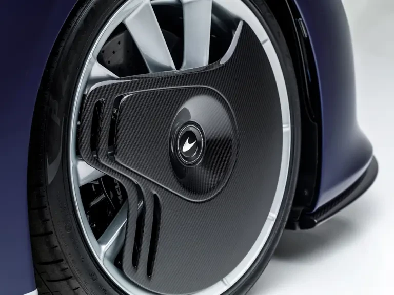 2020 McLaren Speedtail - Image 21 of 31