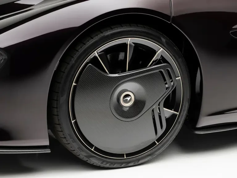 2020 McLaren Speedtail - Image 28 of 31