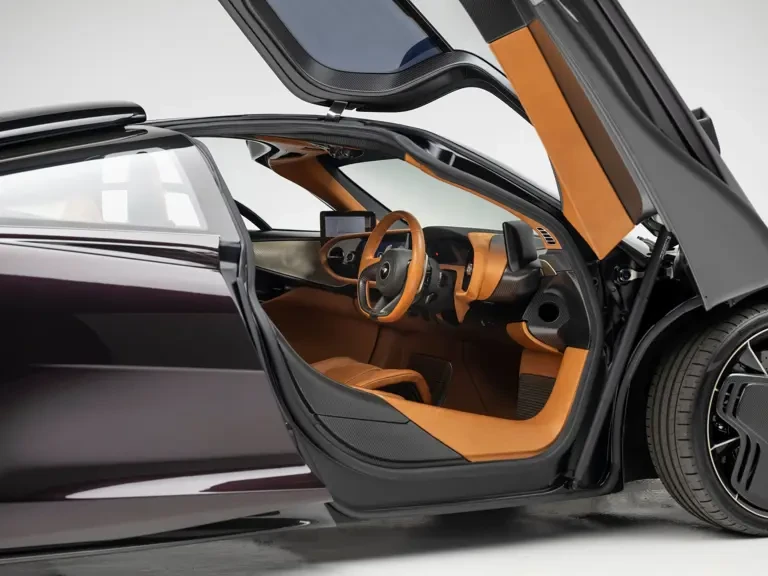 2020 McLaren Speedtail - Image 31 of 31