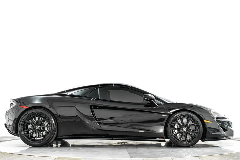 2020 McLaren 570S - Image 12 of 16