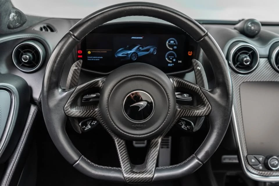 2020 McLaren 570S - Image 10 of 16