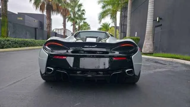 2020 McLaren 570S Spider - Image 3 of 12