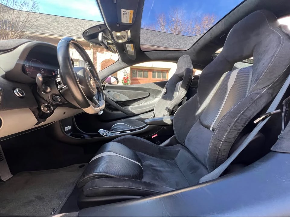 2020 McLaren 570GT - Image 9 of 20