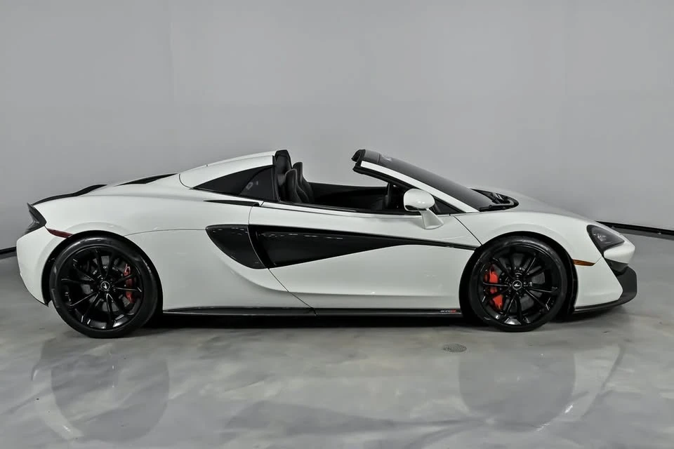 2020 McLaren 570S - Image 14 of 20