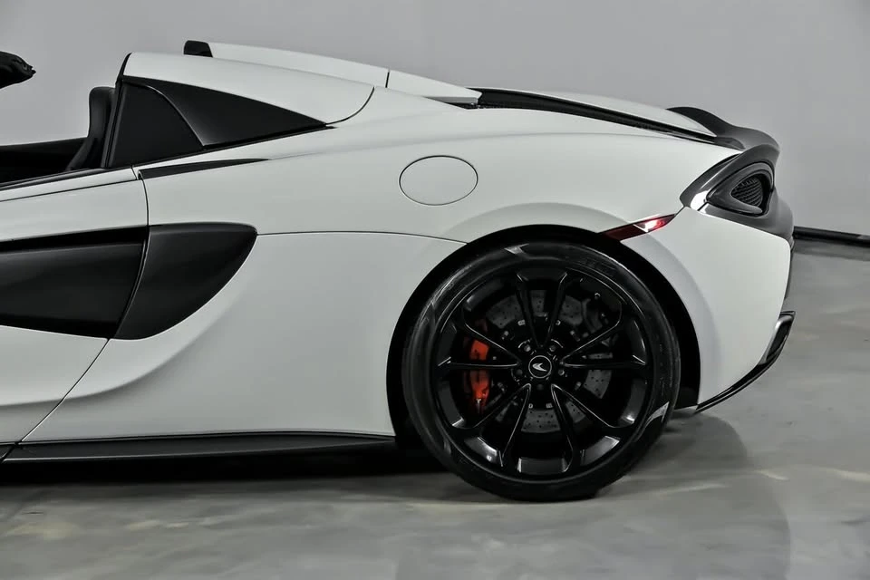 2020 McLaren 570S - Image 9 of 20