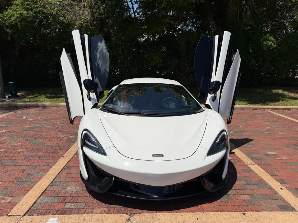2020 McLaren 570S - Image 9 of 10