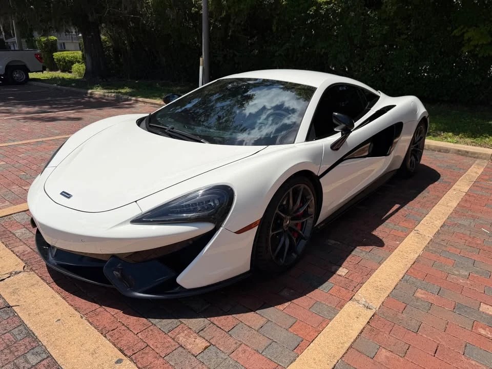 2020 McLaren 570S - Image 2 of 10