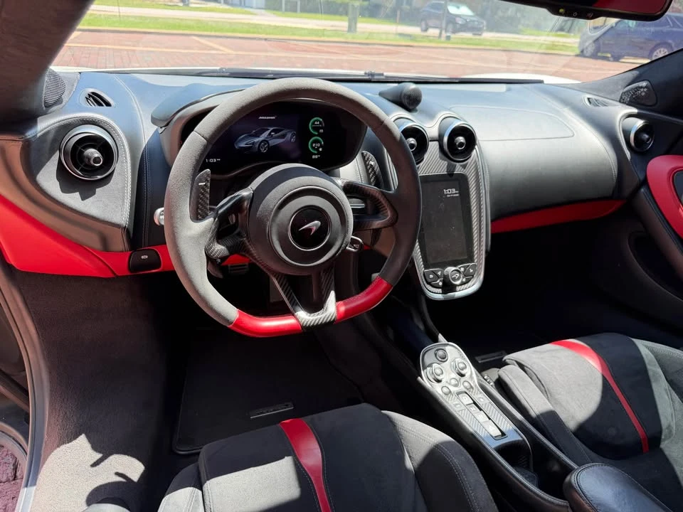 2020 McLaren 570S - Image 8 of 10