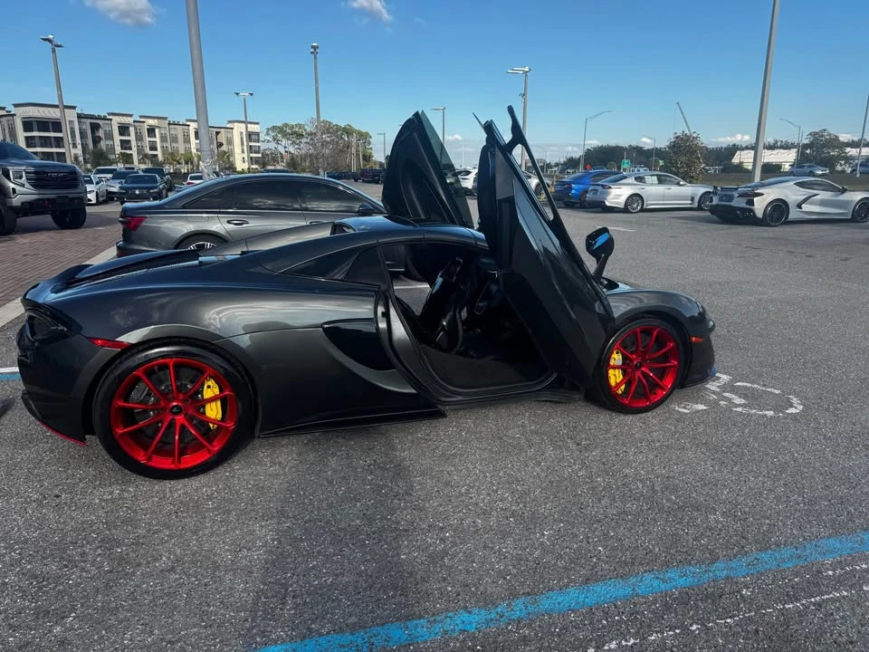 2020 McLaren 570S Spider - Image 4 of 11