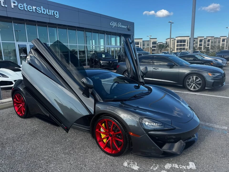2020 McLaren 570S Spider - Image 2 of 11
