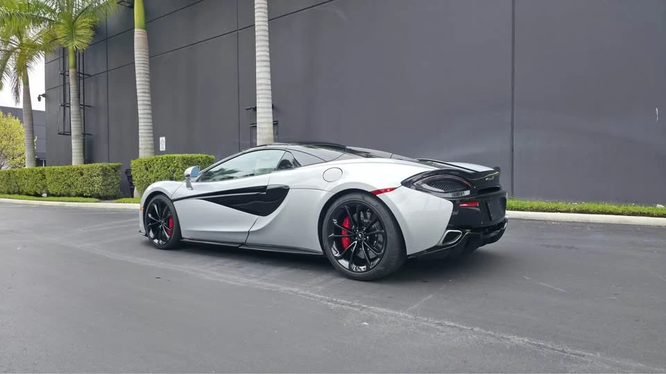 2020 McLaren 570S Spider - Image 7 of 16