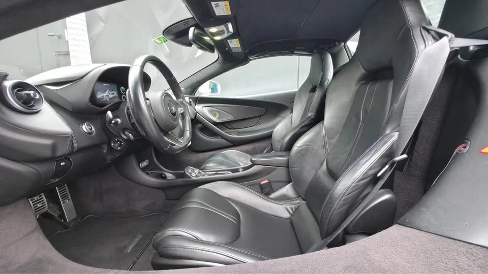 2020 McLaren 570S Spider - Image 12 of 16