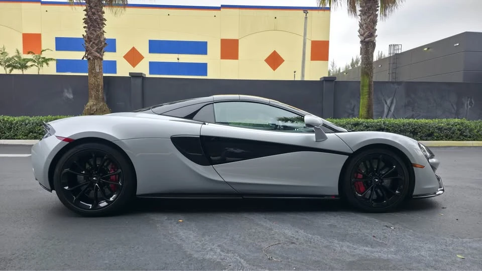 2020 McLaren 570S Spider - Image 6 of 16