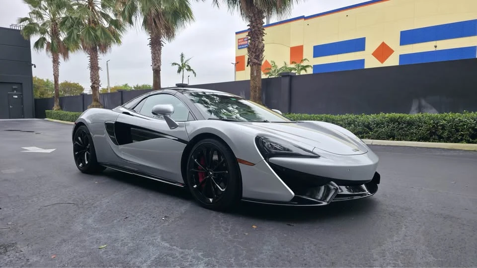 2020 McLaren 570S Spider - Image 4 of 16