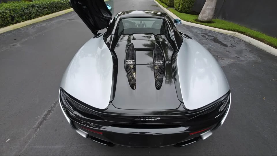 2020 McLaren 570S Spider - Image 10 of 16