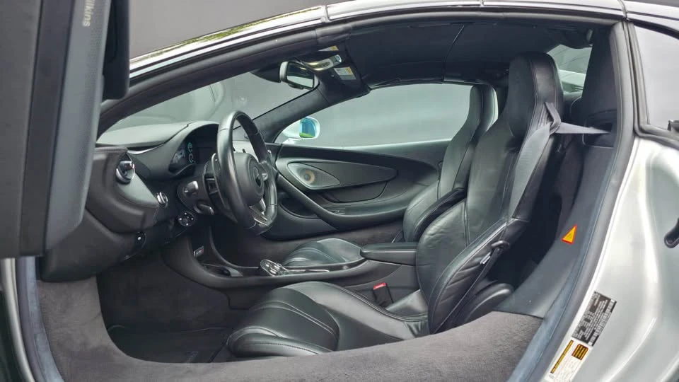 2020 McLaren 570S Spider - Image 9 of 16