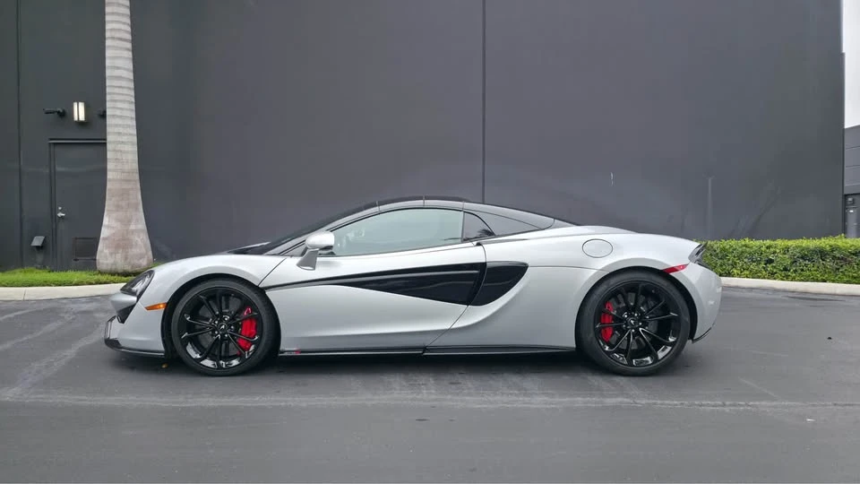 2020 McLaren 570S Spider - Image 2 of 16