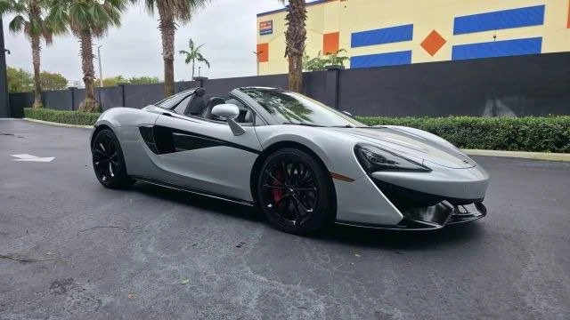 2020 McLaren 570S Spider - Image 2 of 12