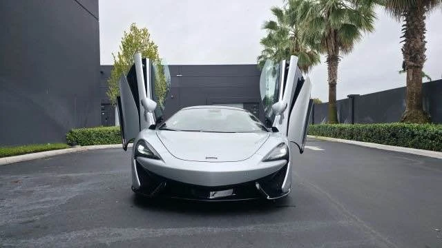 2020 McLaren 570S Spider - Image 3 of 12