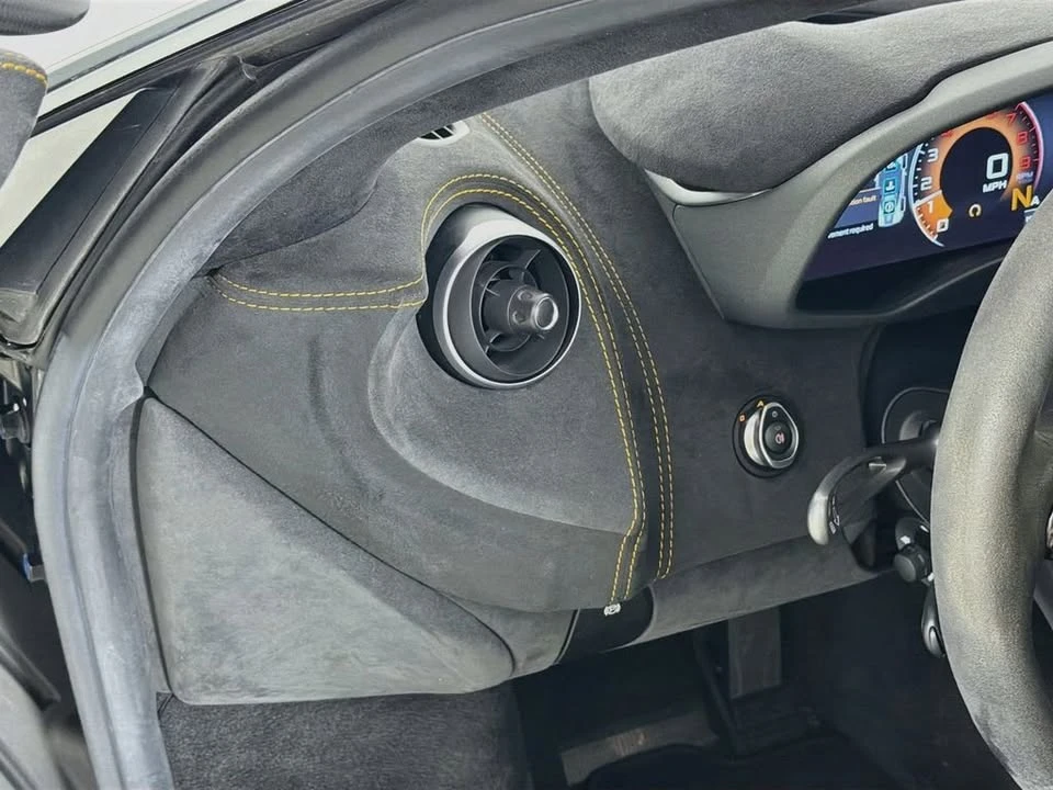 2020 McLaren 600LT - Image 11 of 20