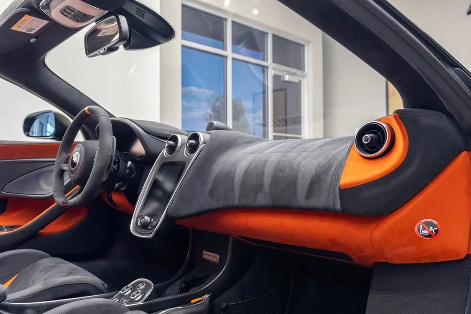 2020 McLaren 600LT - Image 18 of 19
