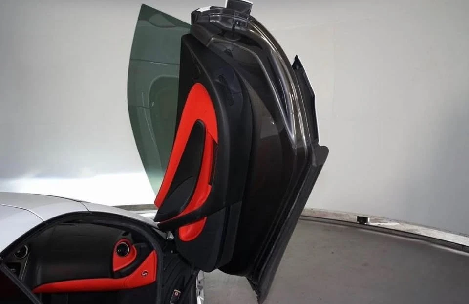 2020 McLaren - Image 7 of 17