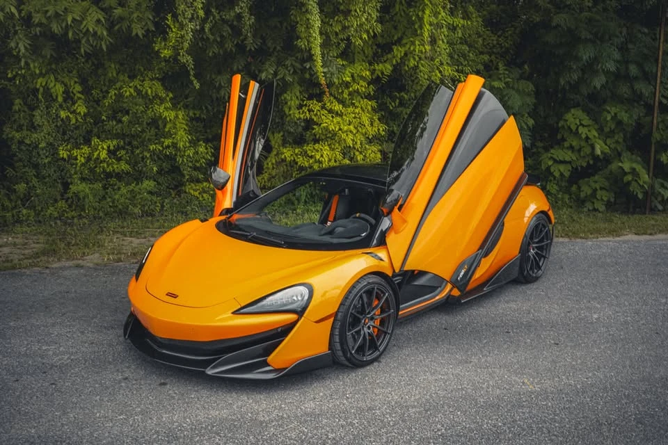 2020 McLaren 600LT Spider - Image 2 of 19