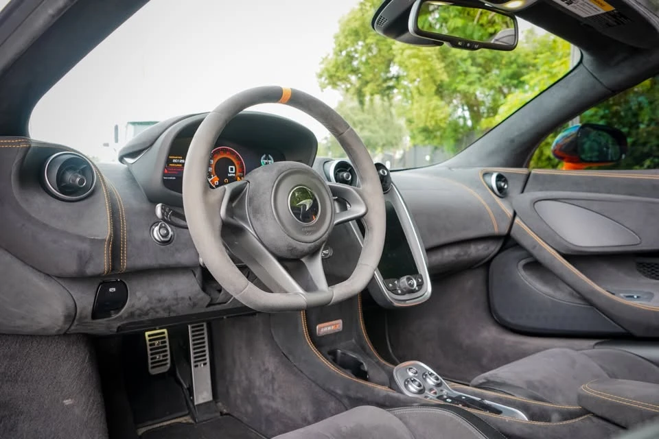 2020 McLaren 600LT Spider - Image 11 of 19