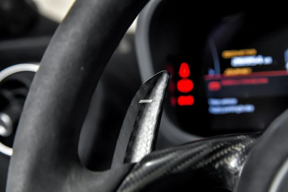 2020 McLaren 600LT Spider - Image 17 of 20