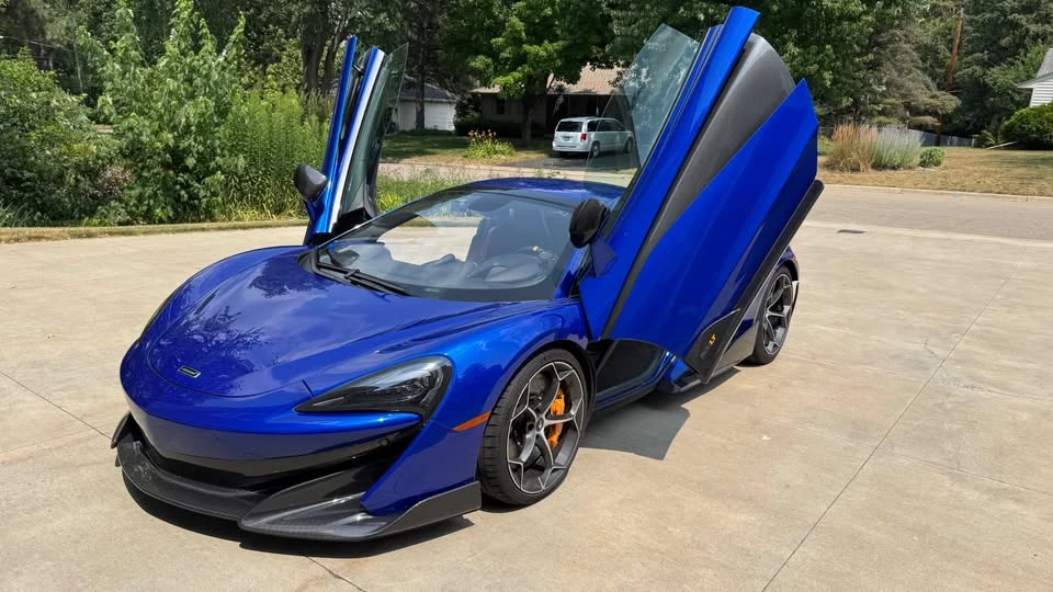 2020 McLaren 600LT Spider - Image 17 of 20