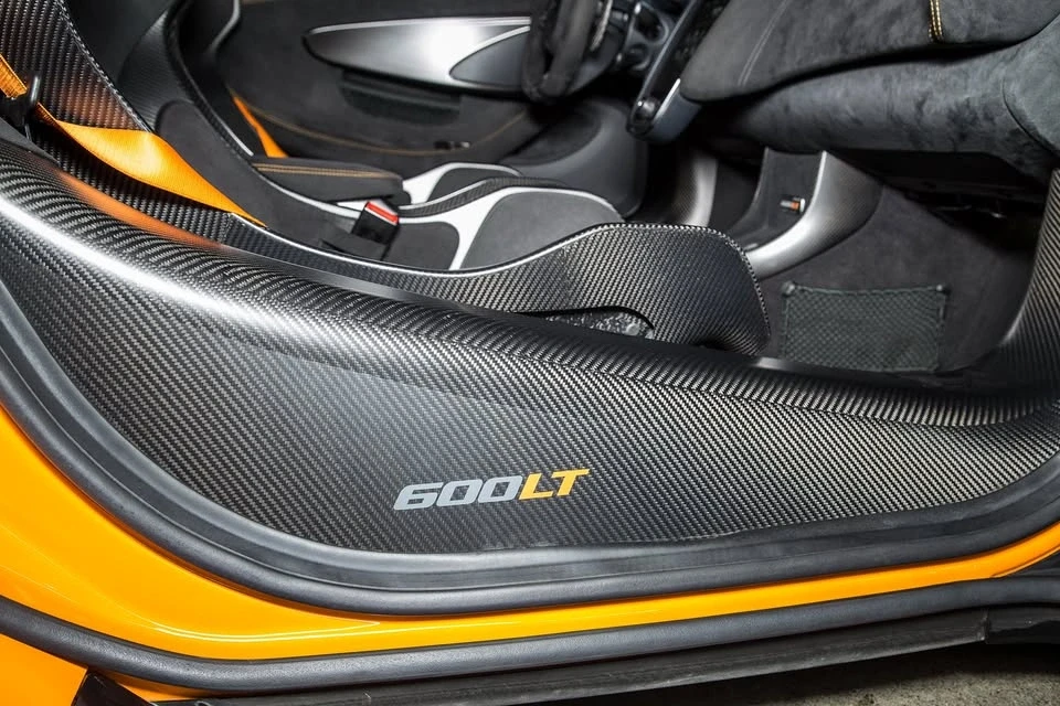 2020 McLaren 600LT Spider - Image 15 of 18