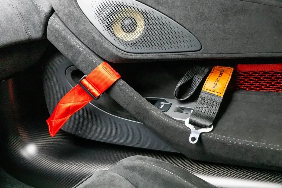 2020 McLaren 620R - Image 19 of 20