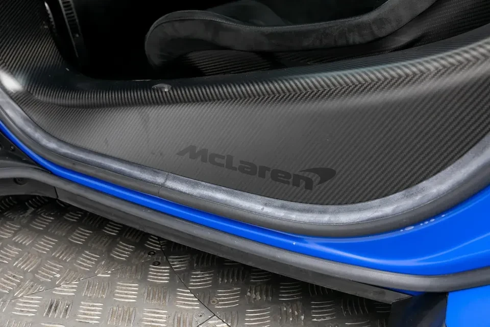 2020 McLaren 620R - Image 16 of 20