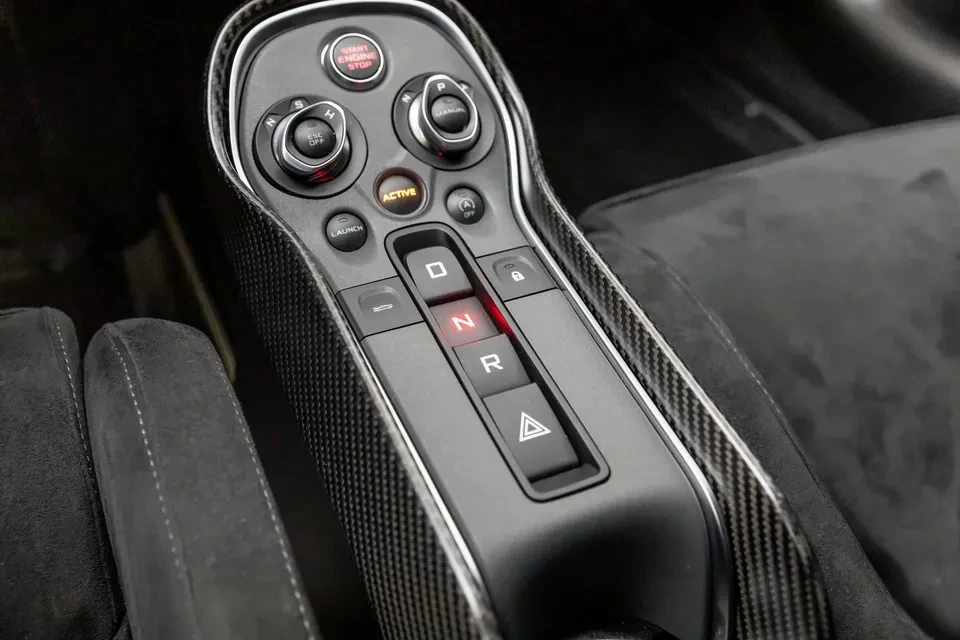 2020 McLaren 620R - Image 15 of 20