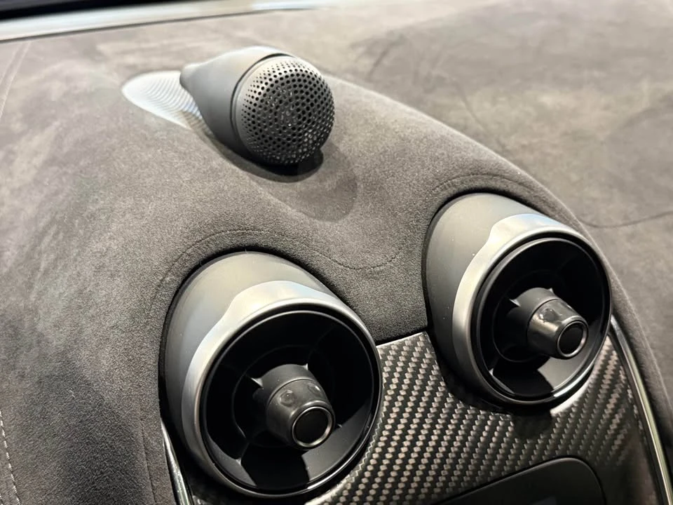 2020 McLaren 620R - Image 15 of 20