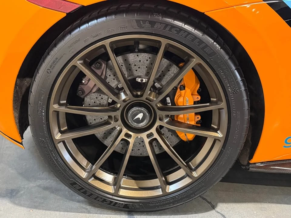 2020 McLaren 620R - Image 11 of 20