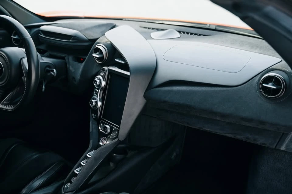 2020 McLaren 720S Spider - Image 11 of 17