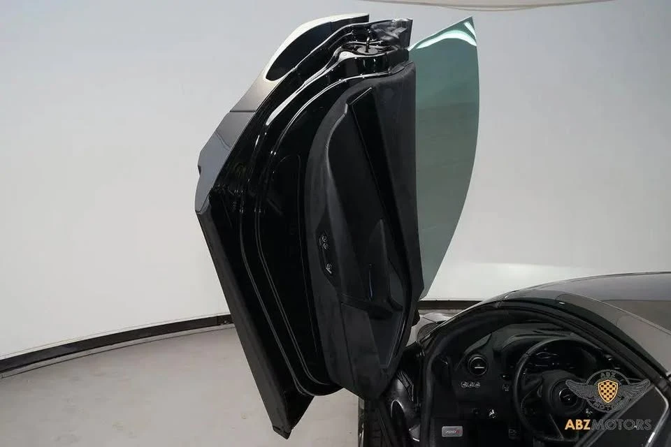 2020 McLaren 720S - Image 9 of 19