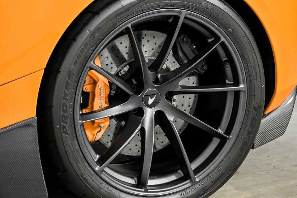 2020 McLaren 720S Spider - Image 14 of 20