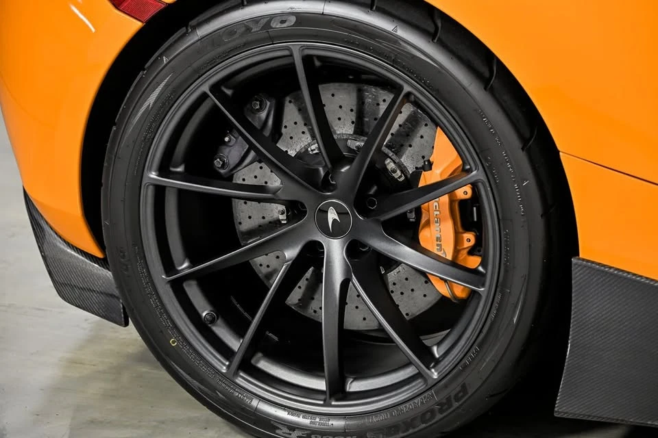 2020 McLaren 720S Spider - Image 15 of 20