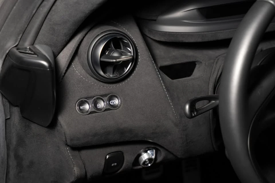 2020 McLaren 720S Spider - Image 13 of 17