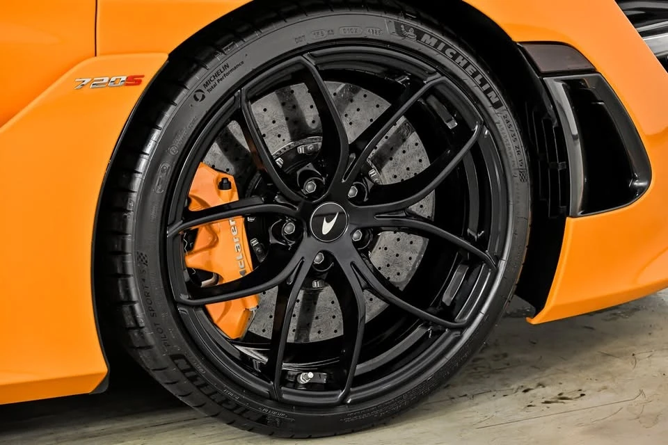 2020 McLaren 720S Spider - Image 13 of 20
