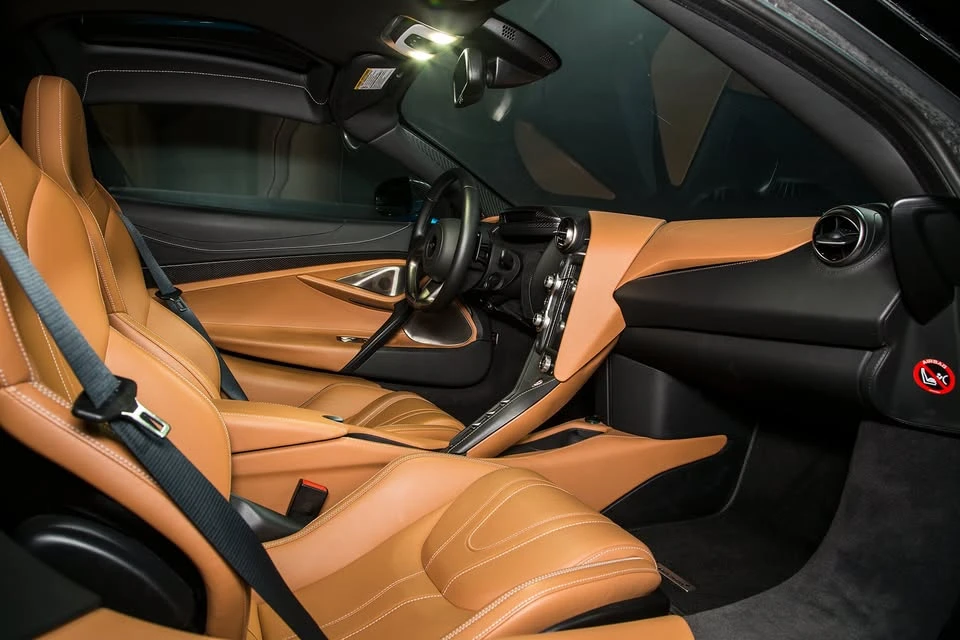 2020 McLaren 720S - Image 6 of 20